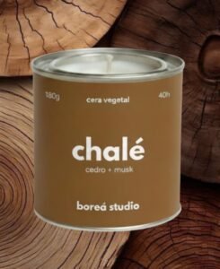 Vela Chalé de Cedro e Musk: Aroma Amadeirado, Queima Limpa e Experiência Sensorial
